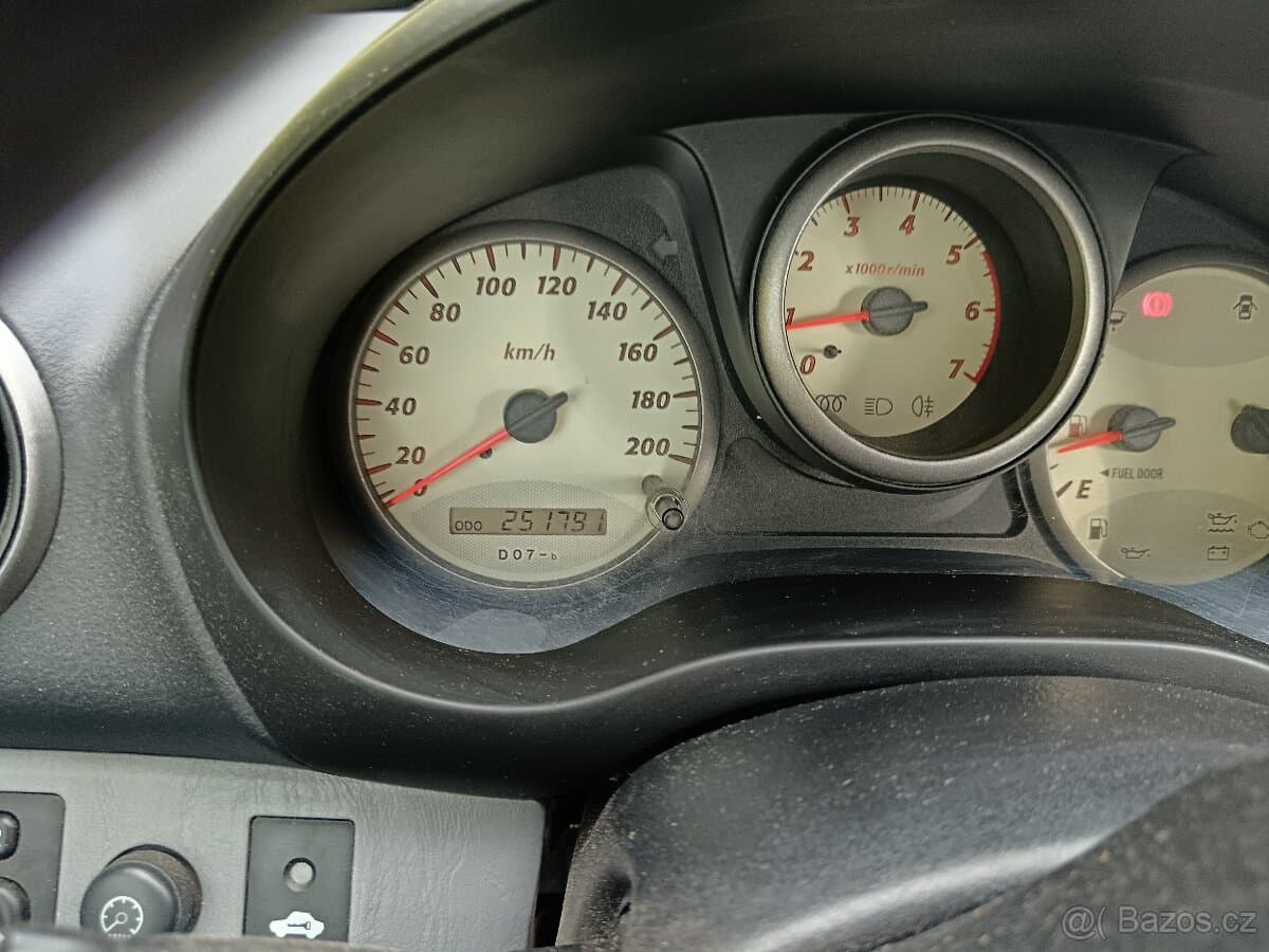 2002 Toyota RAV4 - 13