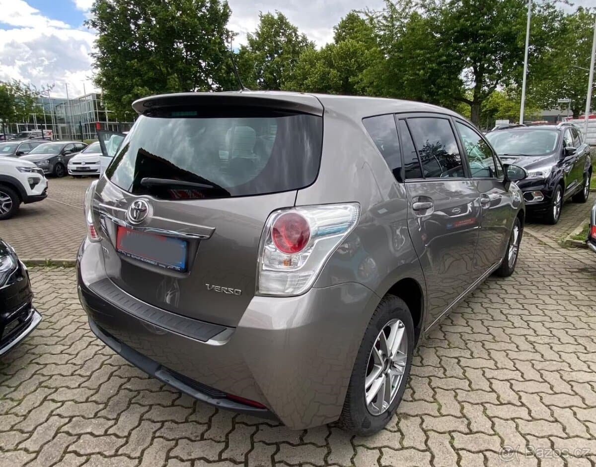 2015 Toyota VERSO - 13