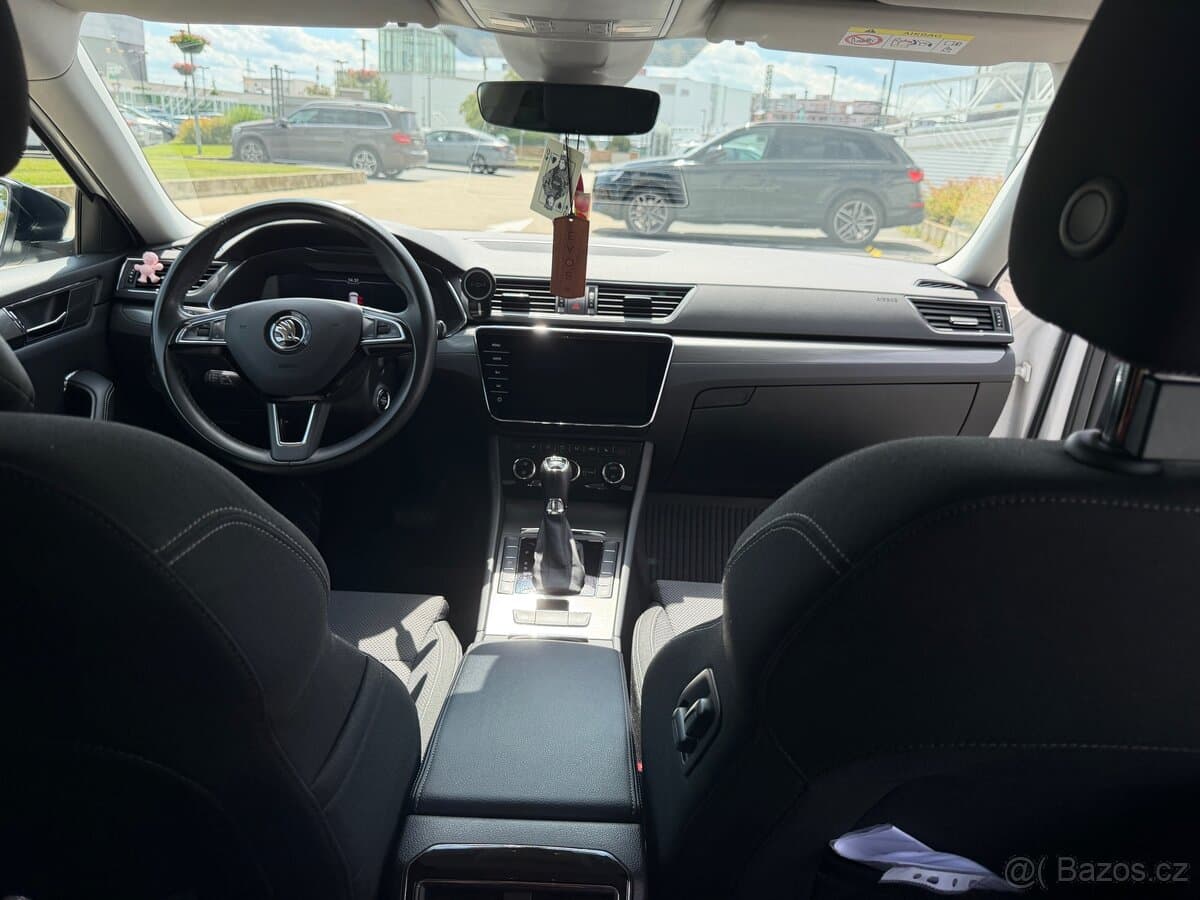 2020 Škoda SUPERB - 13