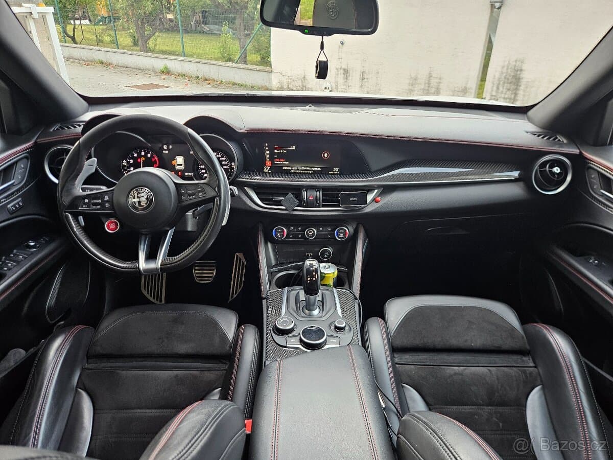 2018 Alfa Romeo STELVIO - 13