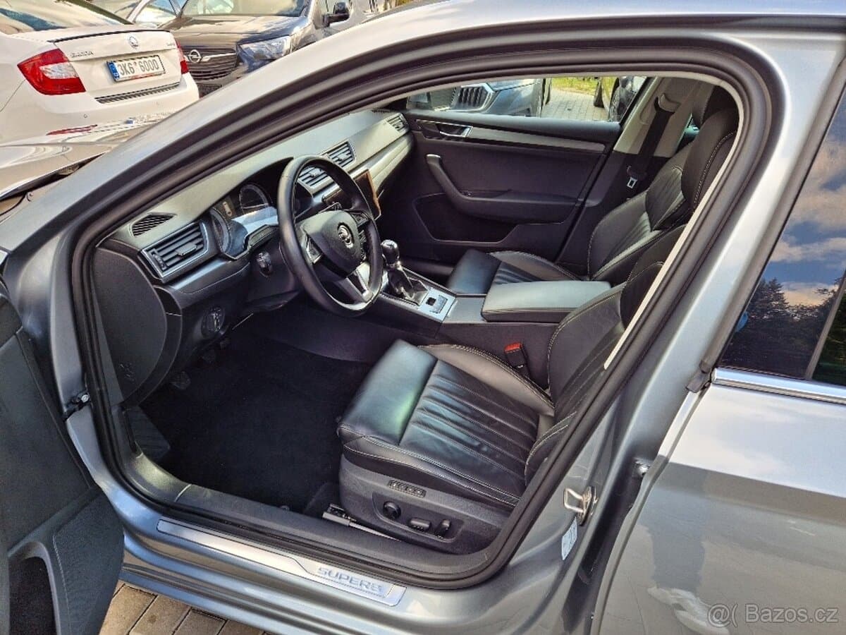 2020 Škoda SUPERB - 13