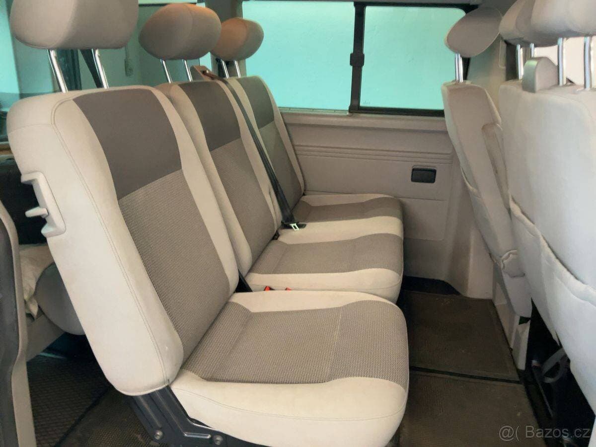 2011 Volkswagen CARAVELLE - 13