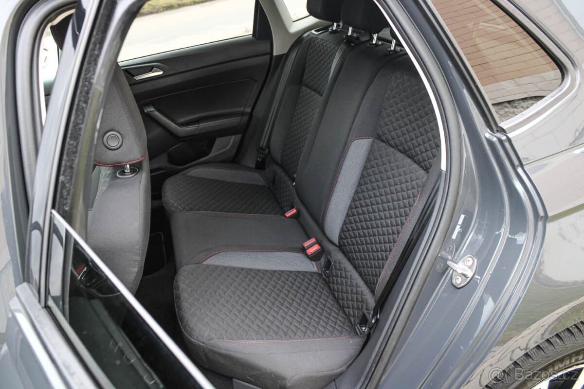2019 Volkswagen POLO - 13