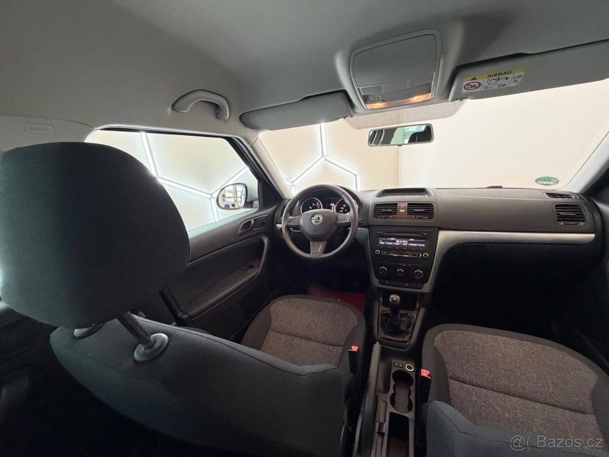 2015 Škoda YETI - 13
