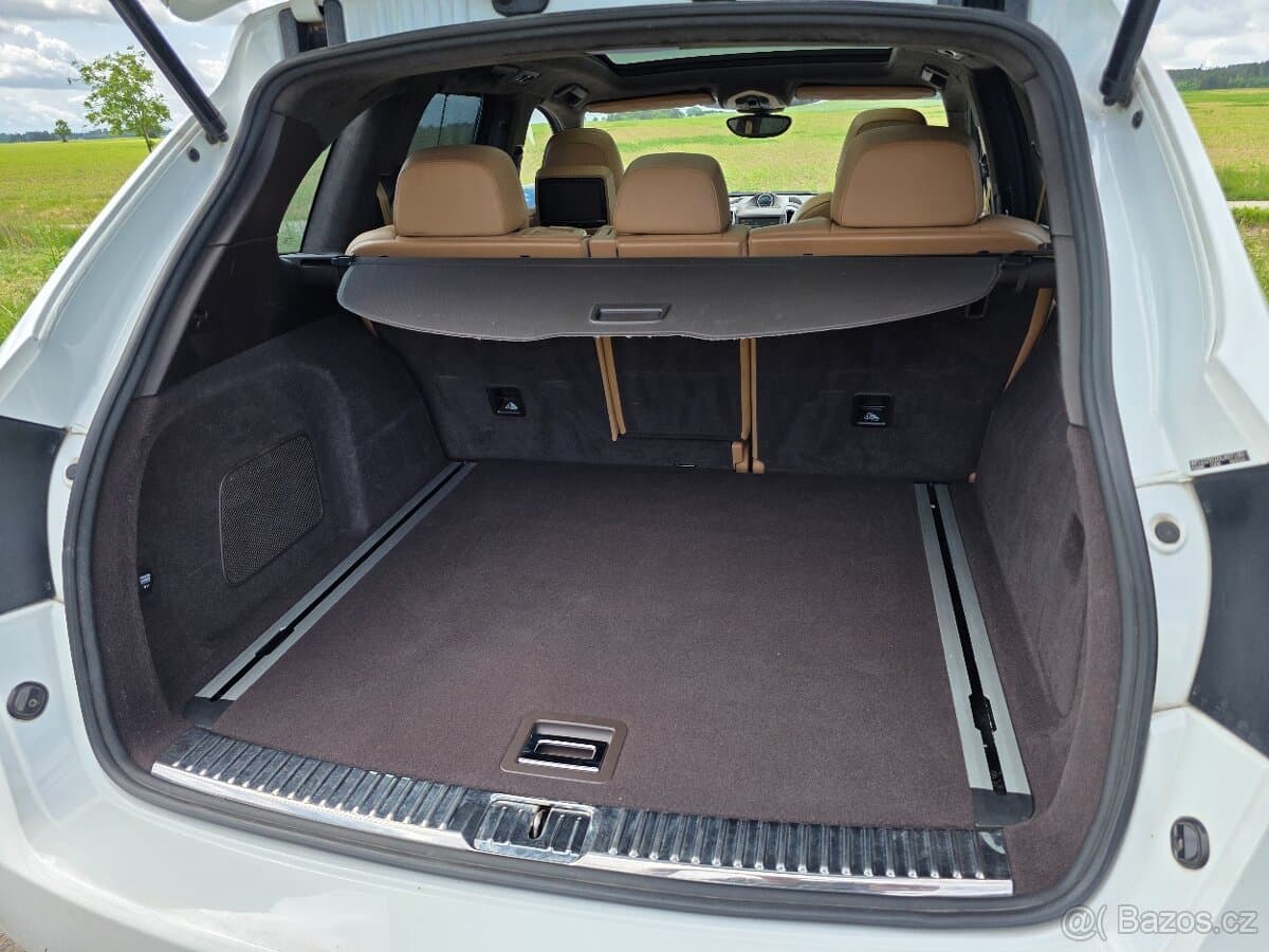 2013 Porsche CAYENNE - 13