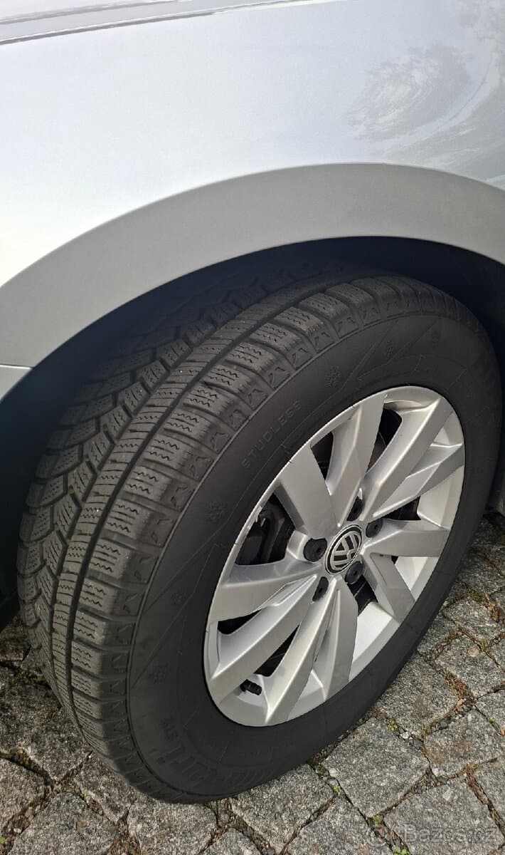 2018 Volkswagen PASSAT - 13