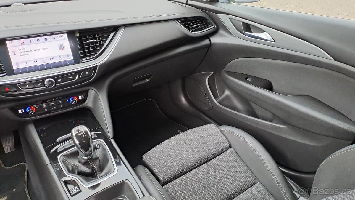2017 Opel INSIGNIA - 13