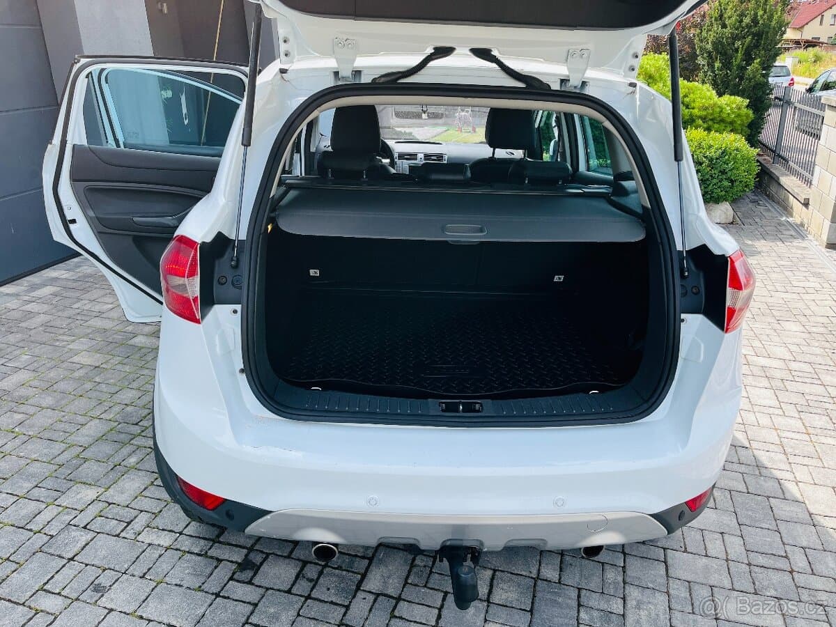 2010 Ford KUGA - 13