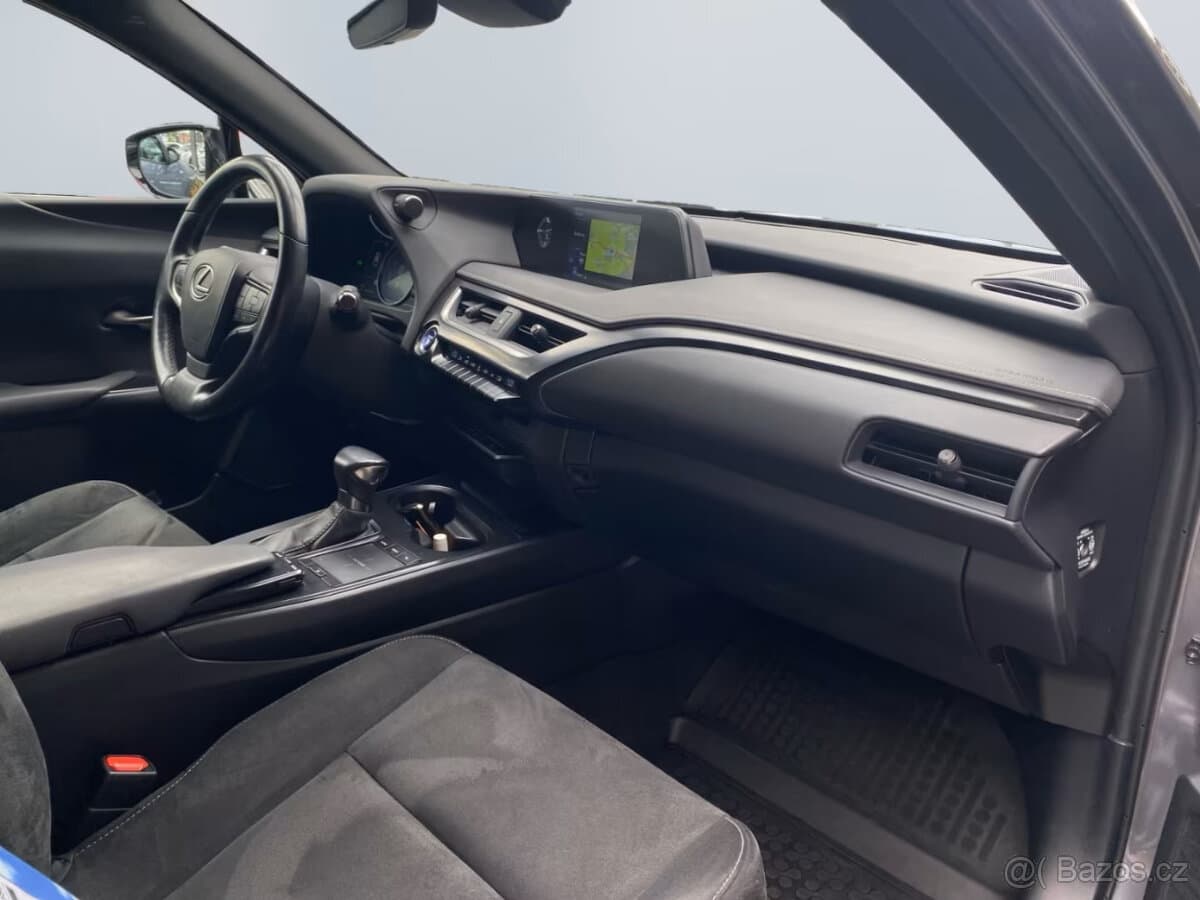 2019 Lexus UX - 13