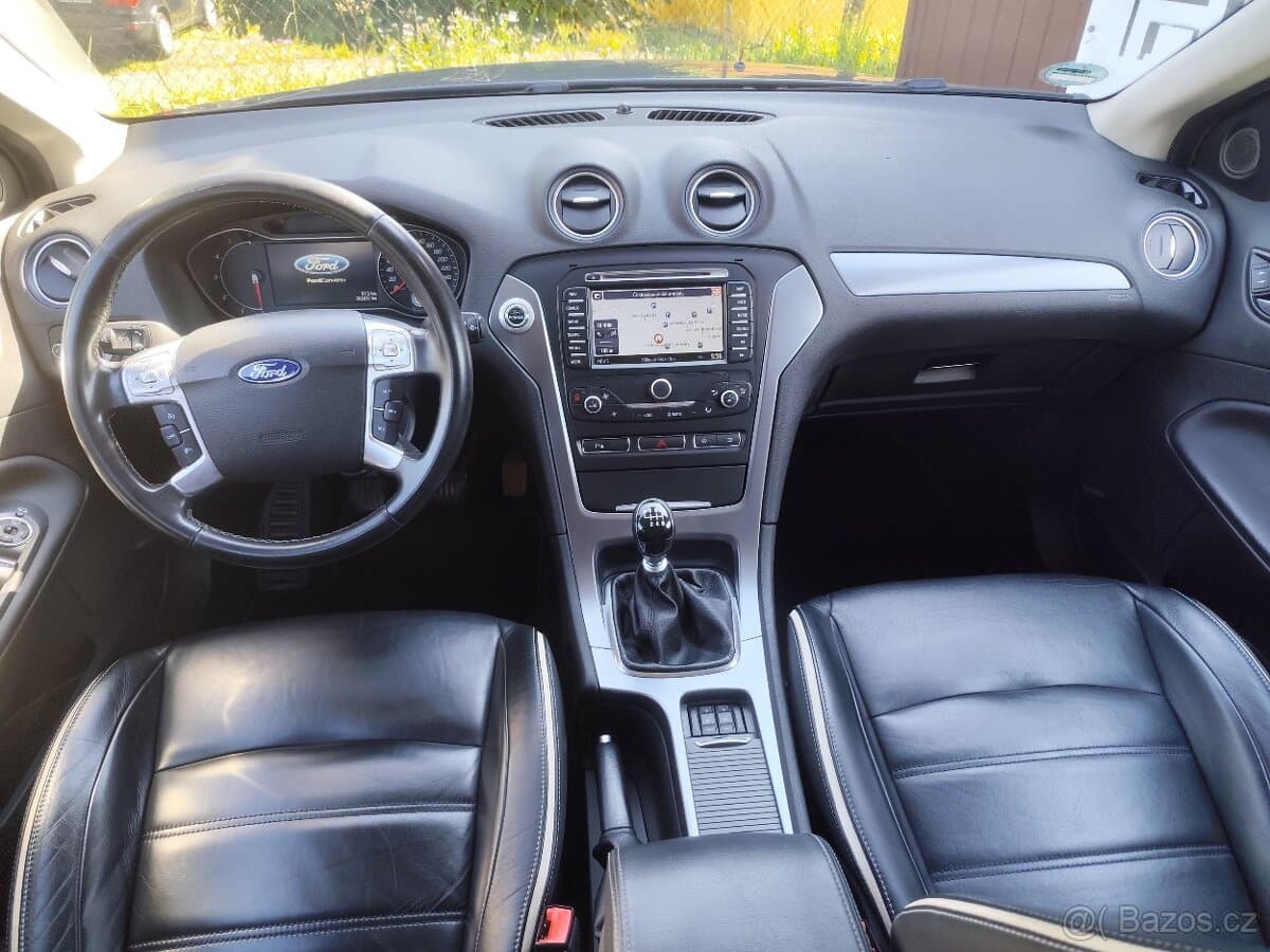 2012 Ford MONDEO - 13