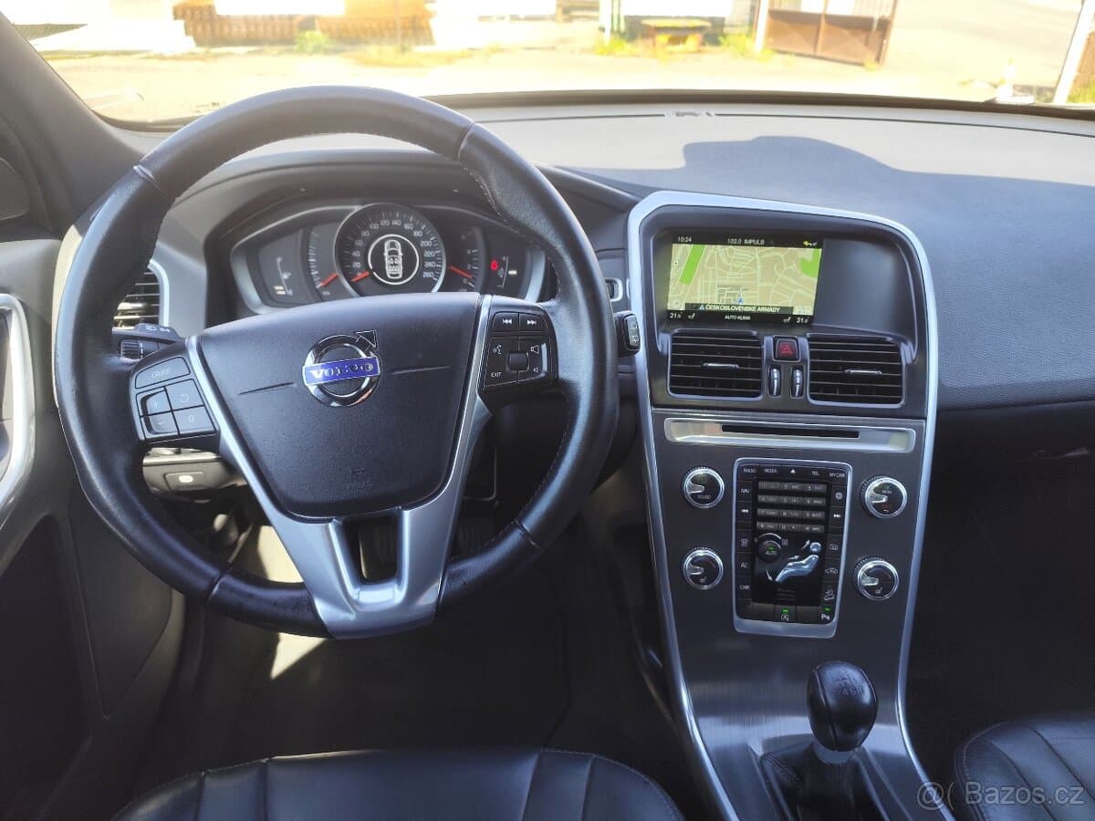 2016 Volvo XC60 - 13