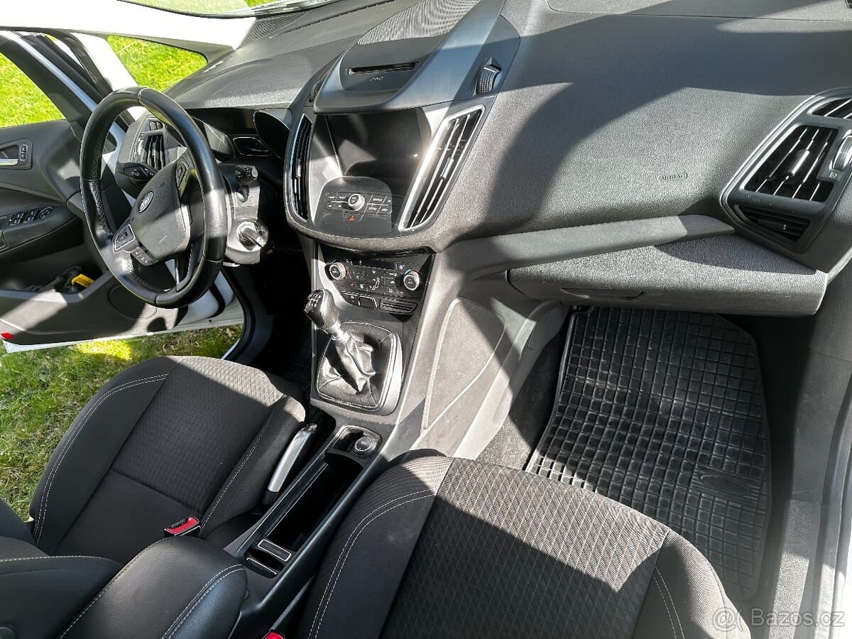 2017 Ford C-MAX - 13