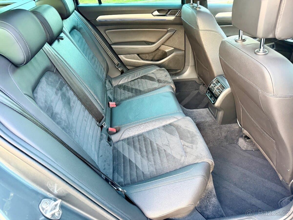 2016 Volkswagen PASSAT - 13