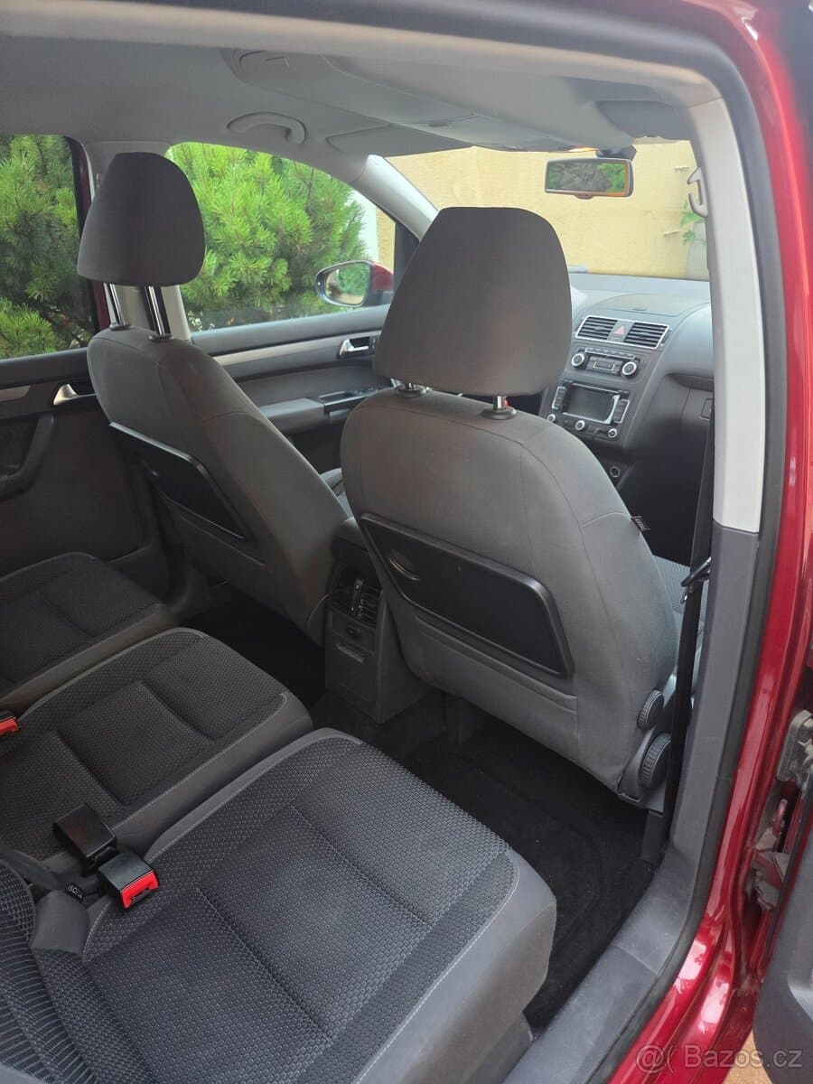 Volkswagen TOURAN - 13