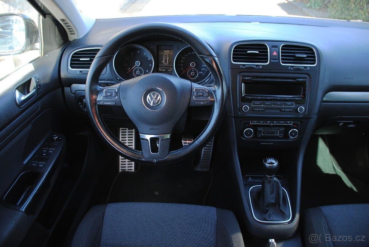 2011 Volkswagen GOLF - 13