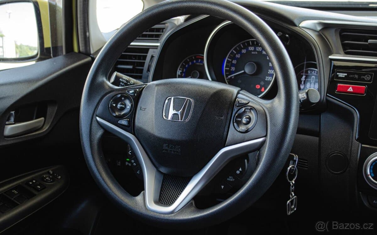 2016 Honda JAZZ - 13