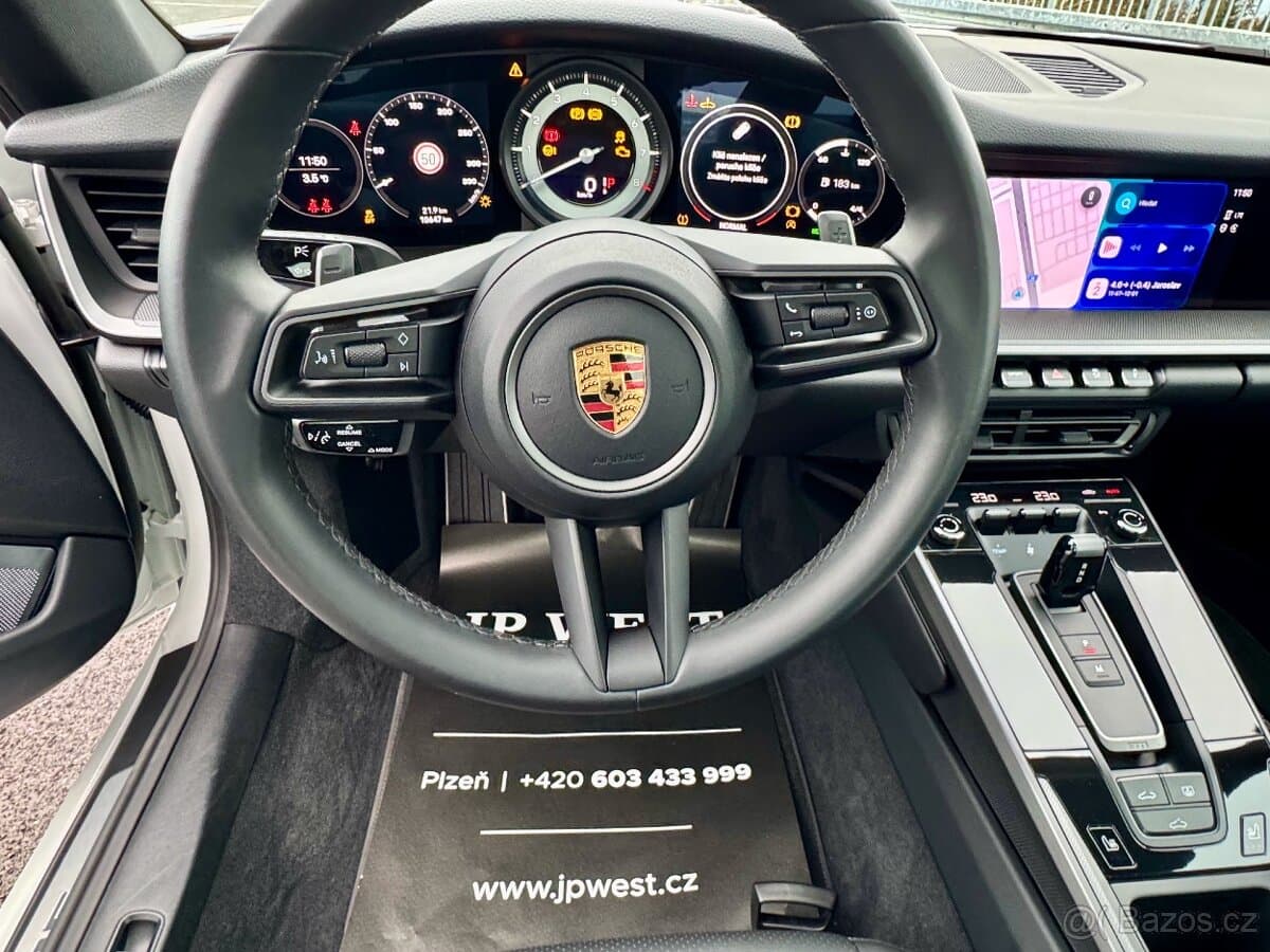2022 Porsche 911 - 13