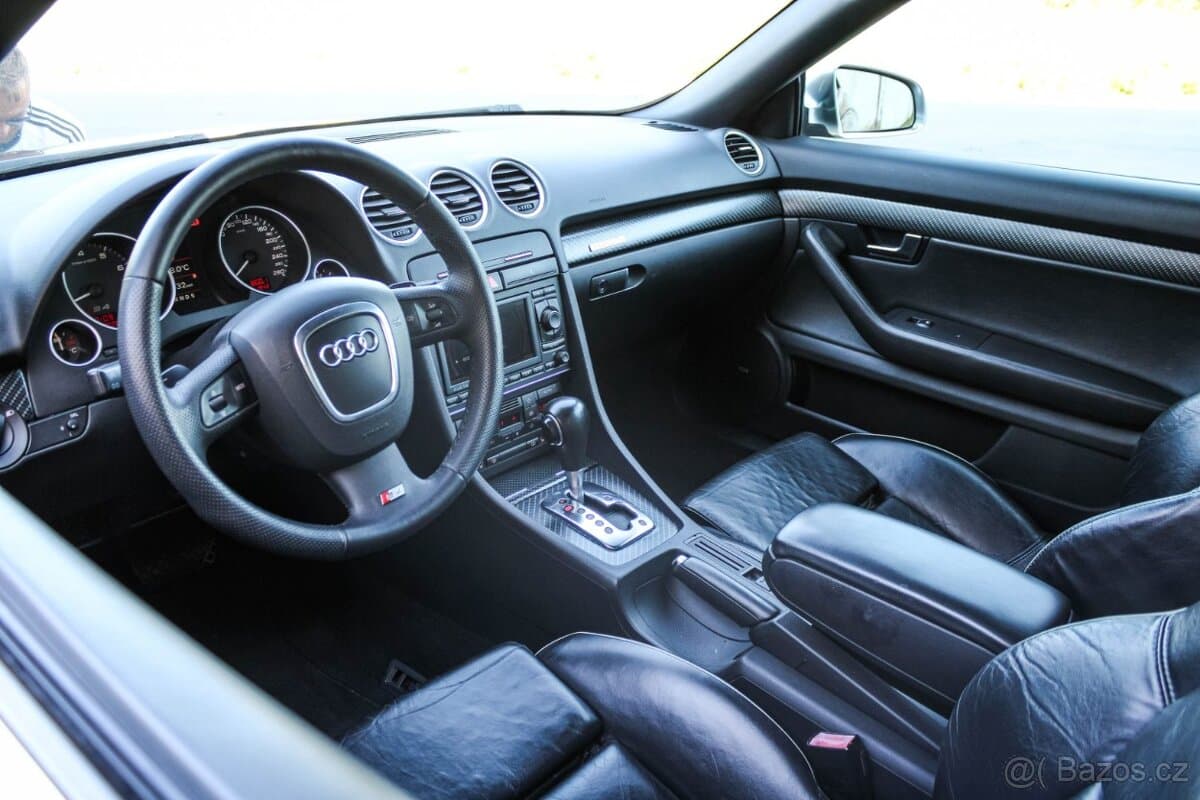 2006 Audi S4 - 13