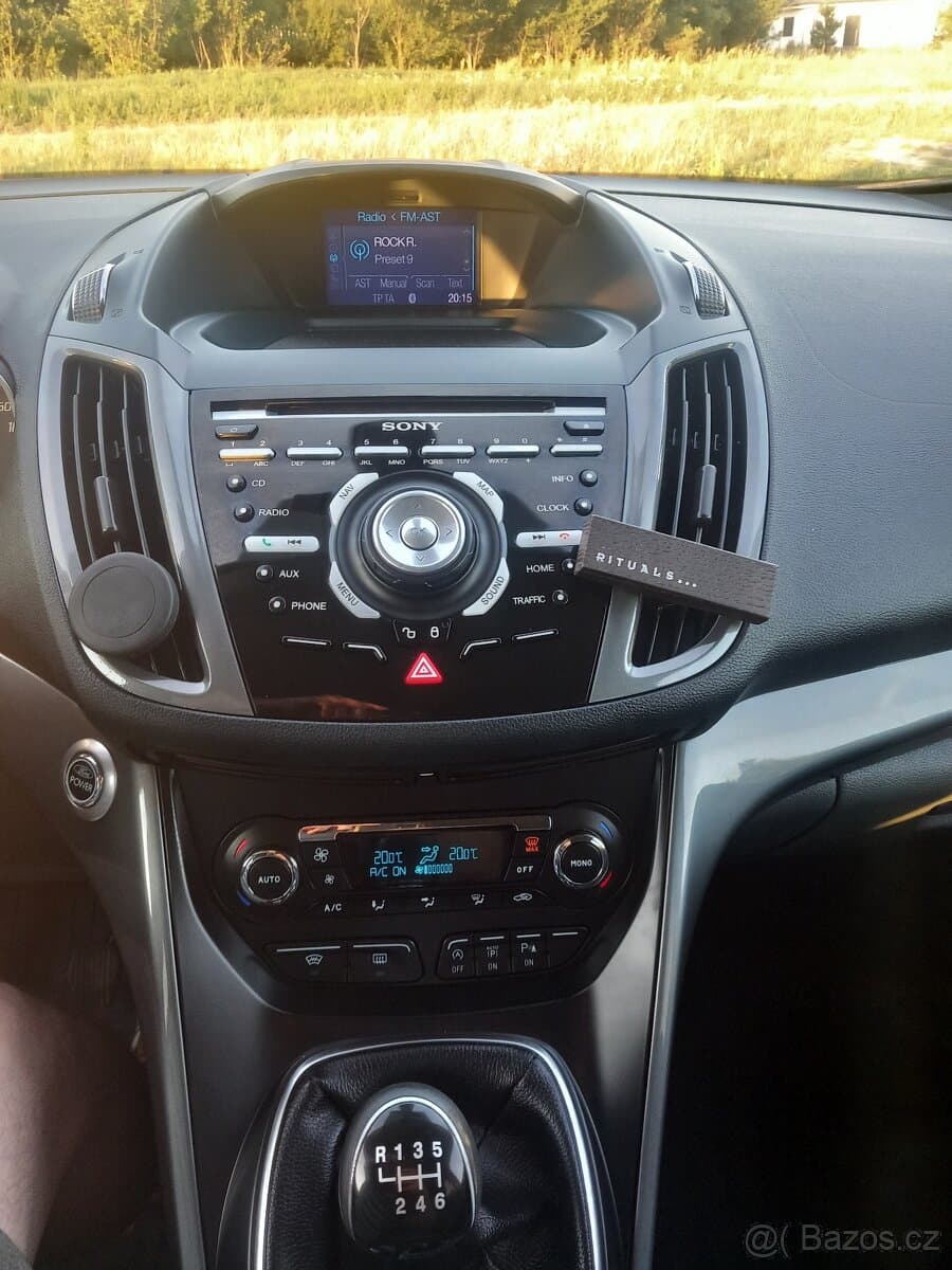 2013 Ford C-MAX - 13