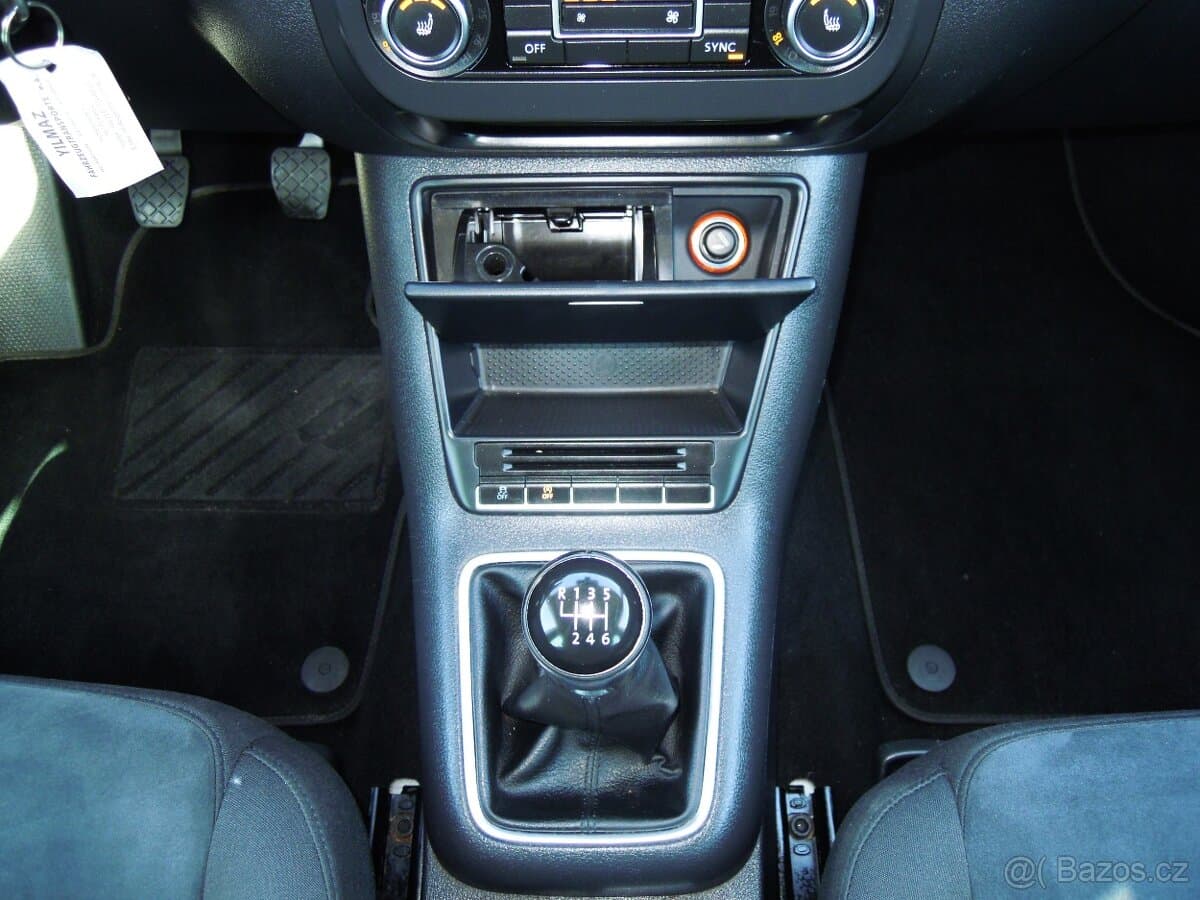 2015 Volkswagen TIGUAN - 13