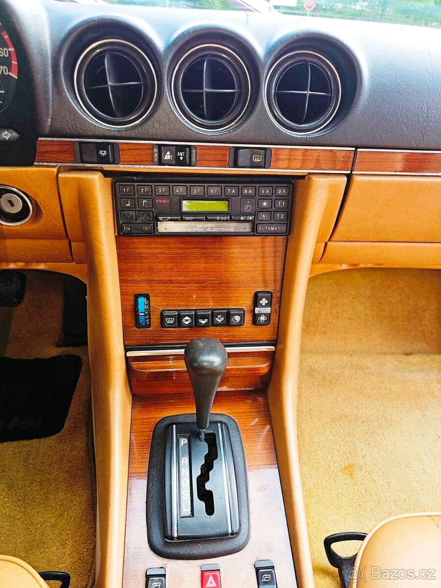 1981 Mercedes-Benz SL - 13