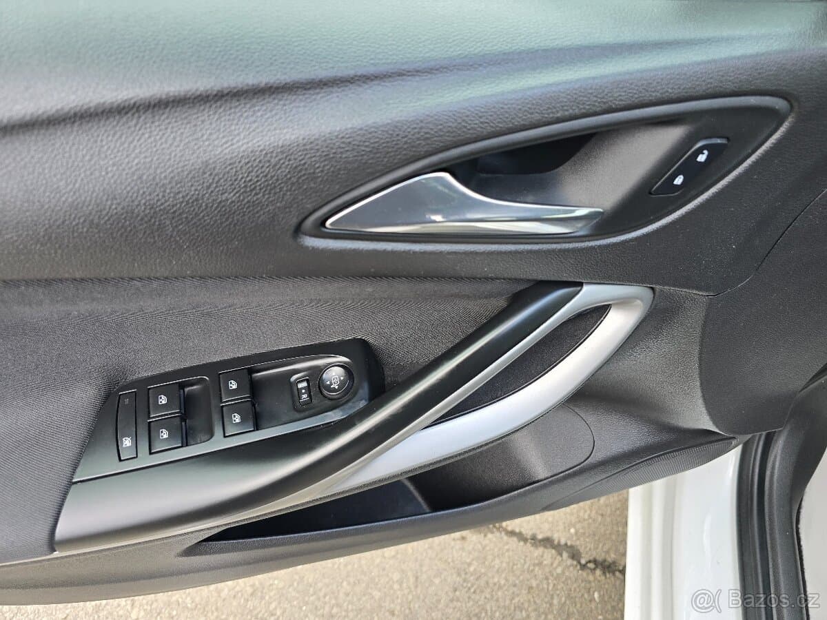 2018 Opel ASTRA - 13