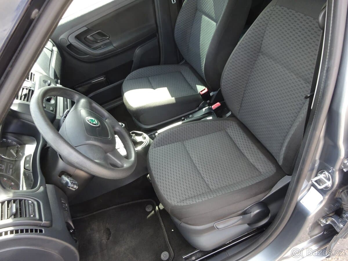 2011 Škoda FABIA - 13