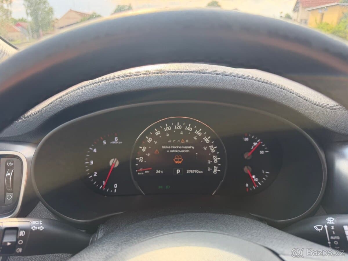 2015 Kia SORENTO - 13