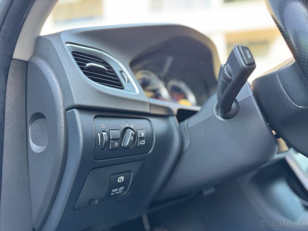 2012 Volvo S60 - 13