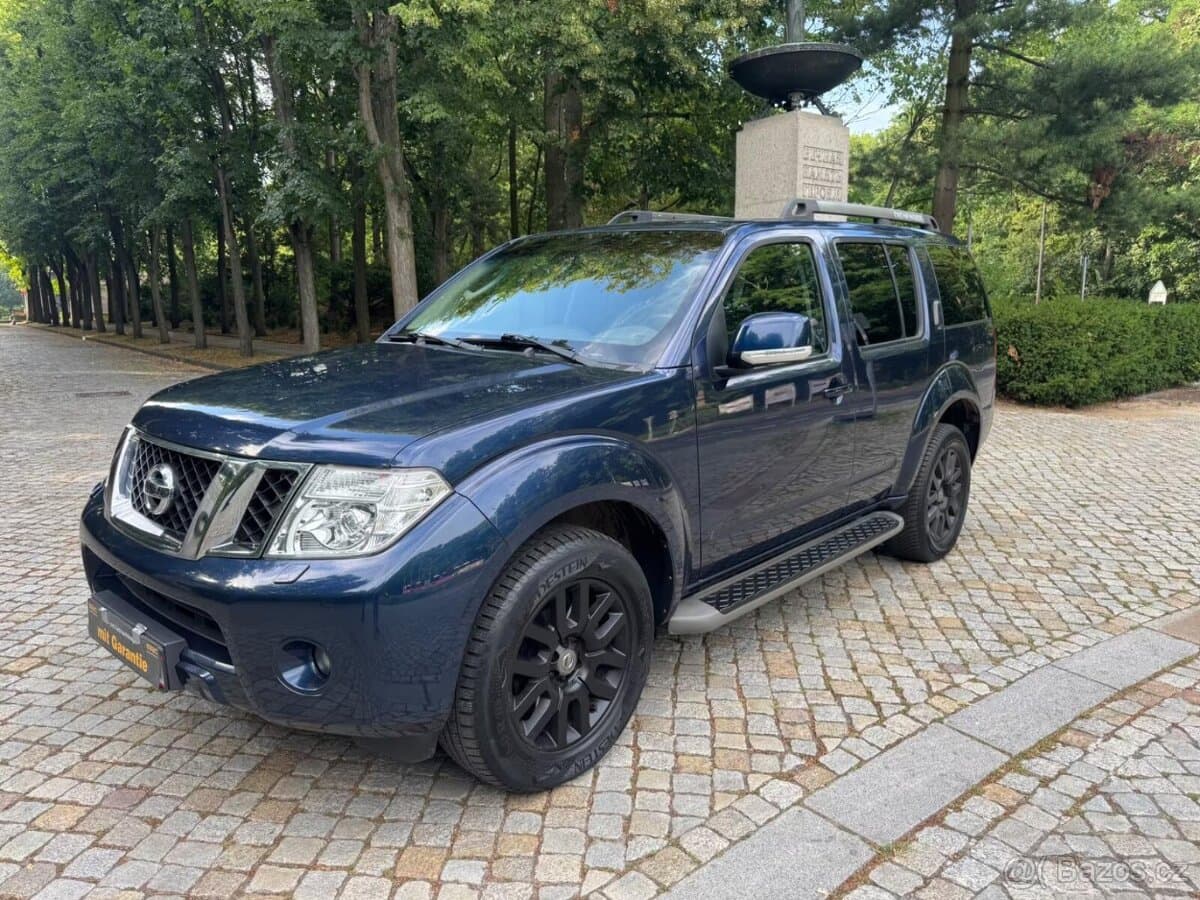 2011 Nissan PATHFINDER - 13
