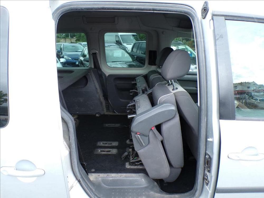 2011 Volkswagen CADDY - 13