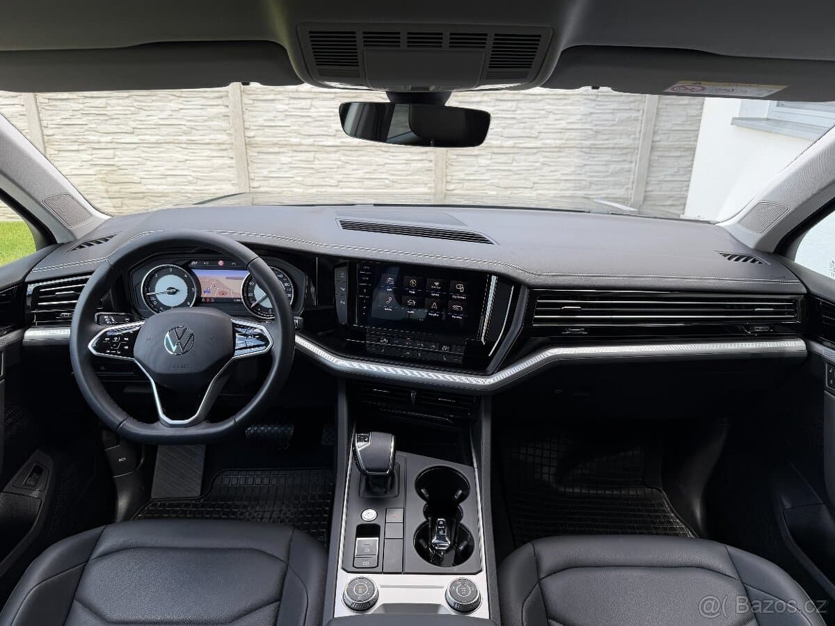 2023 Volkswagen TOUAREG - 13
