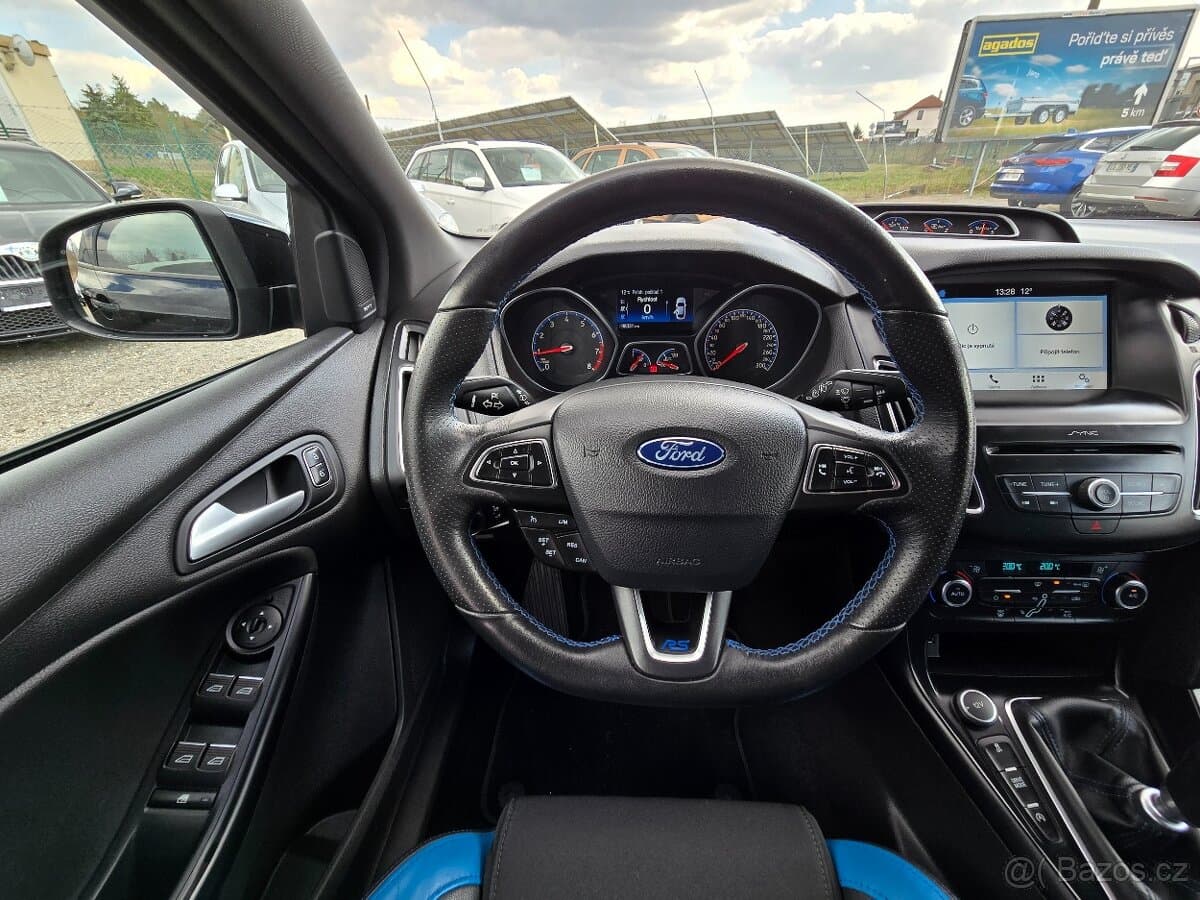 2017 Ford FOCUS - 13