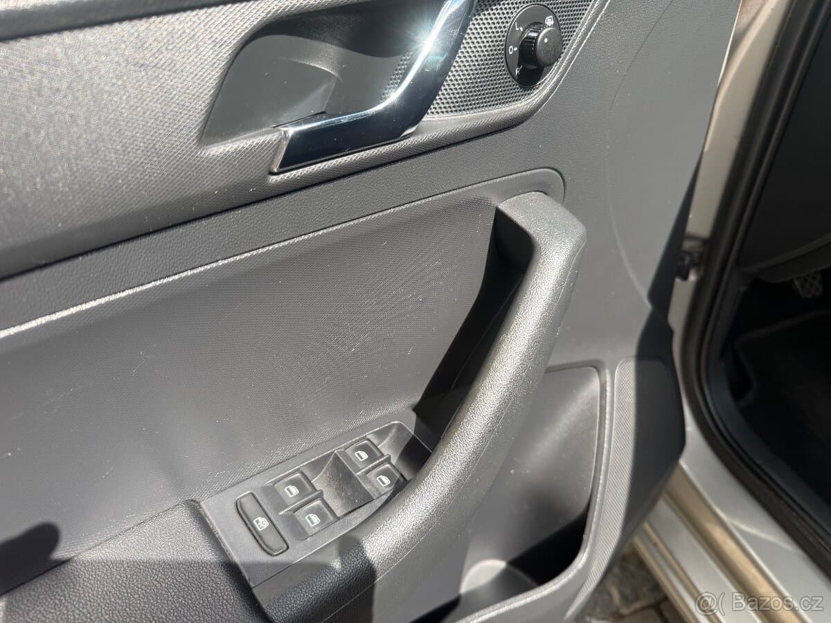 2014 Škoda RAPID - 13