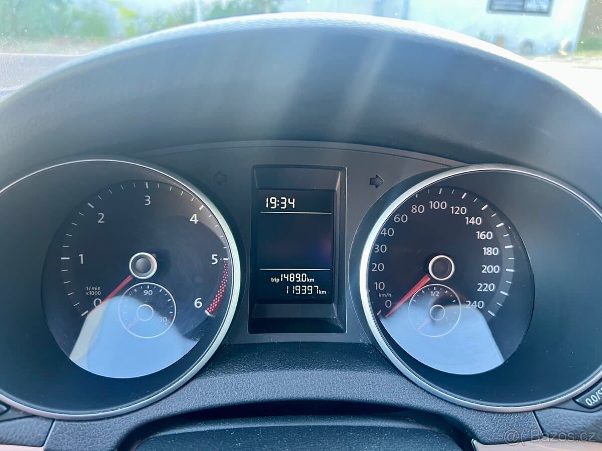 2011 Volkswagen GOLF - 13
