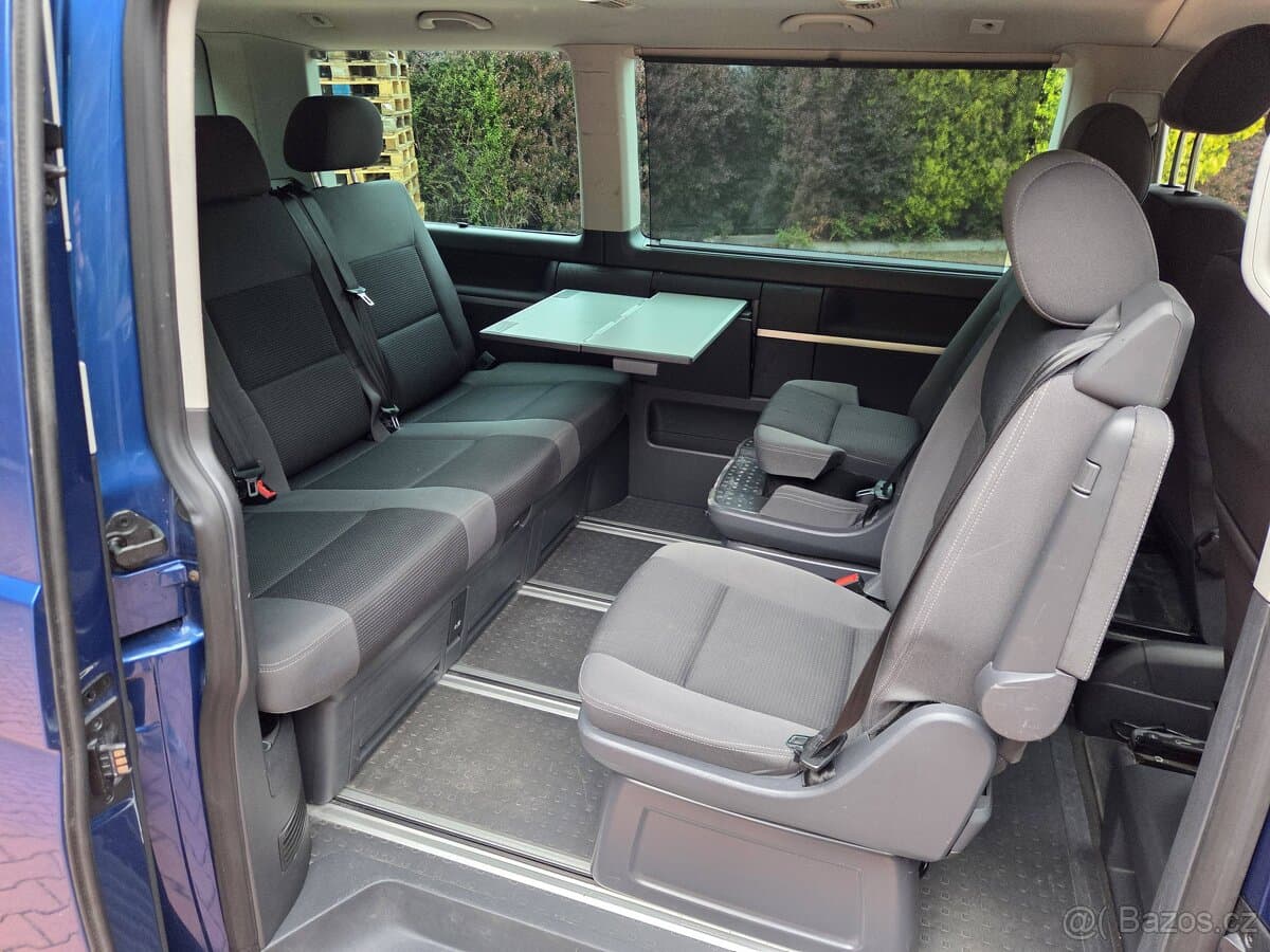 2010 Volkswagen MULTIVAN - 13