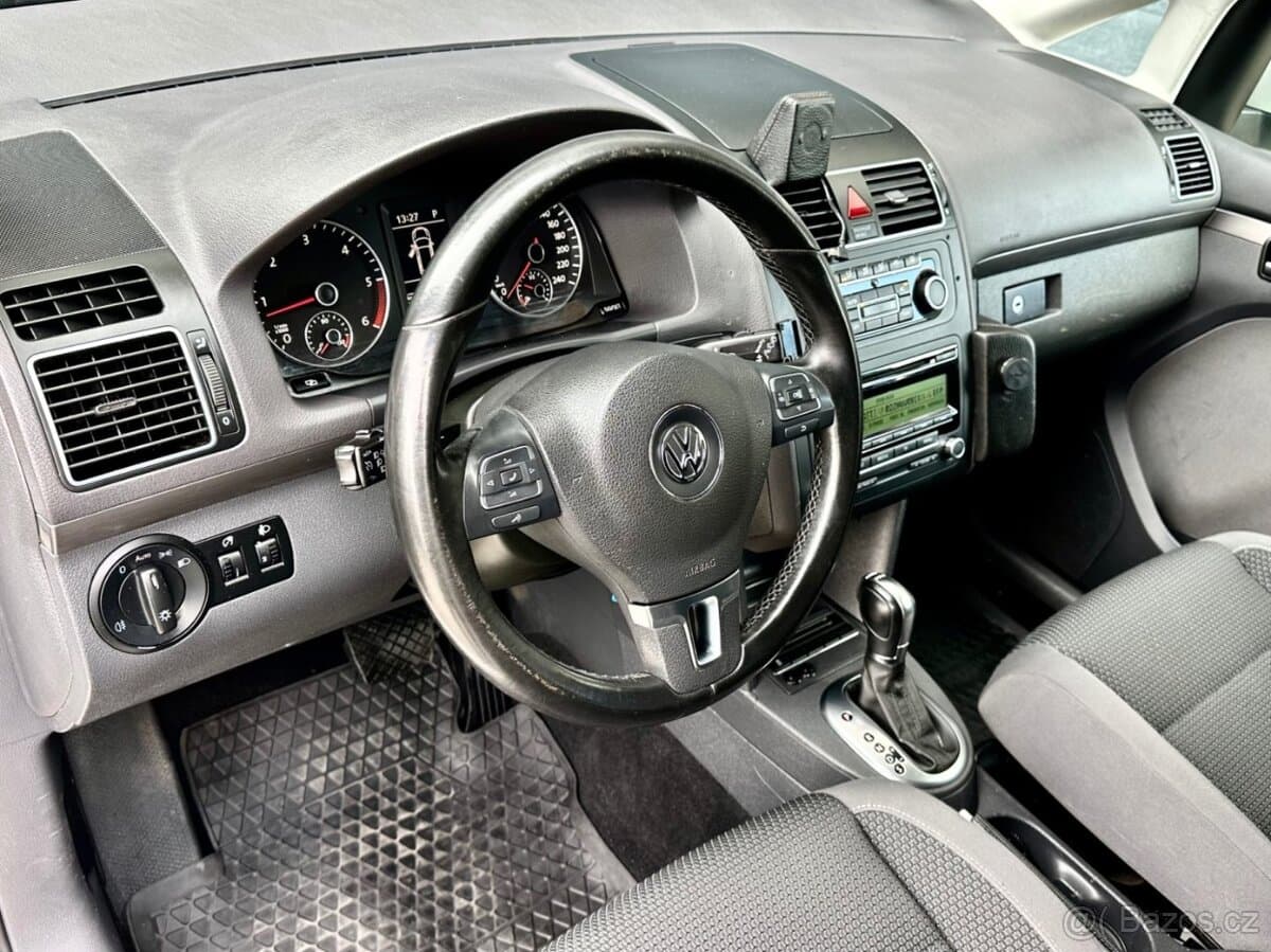 2011 Volkswagen TOURAN - 13