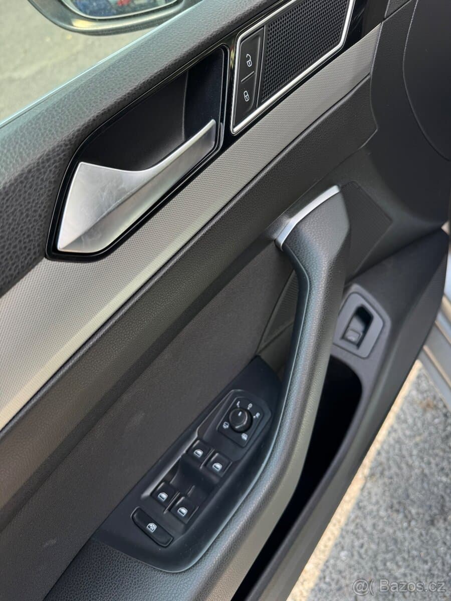 2015 Volkswagen PASSAT - 13