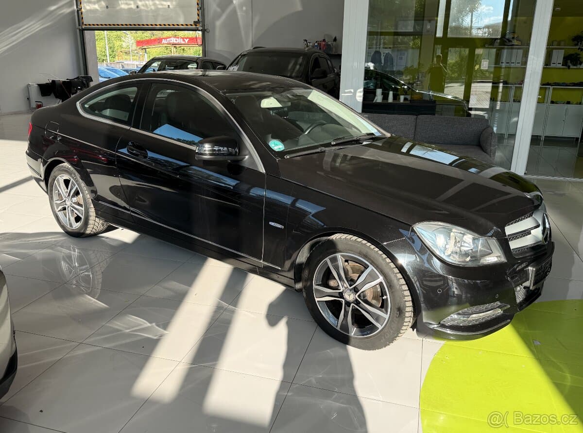 2011 Mercedes-Benz C-CLASS - 13