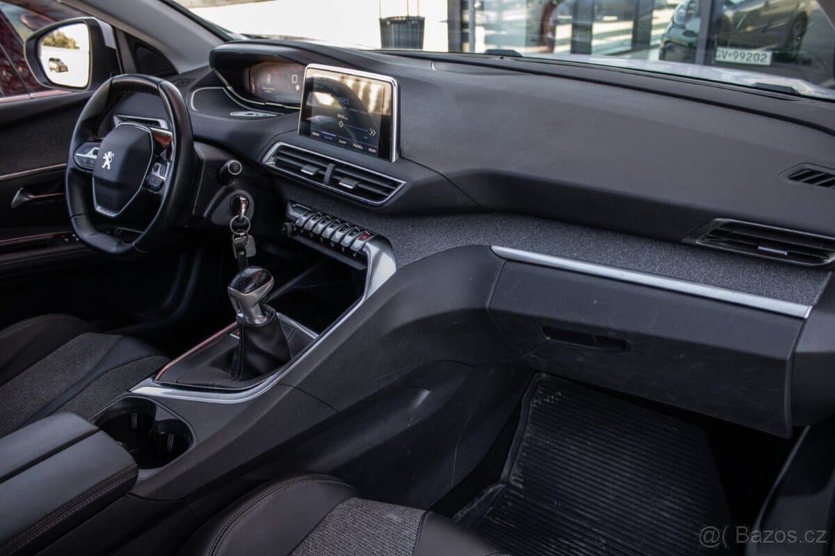 2019 Peugeot 5008 - 13