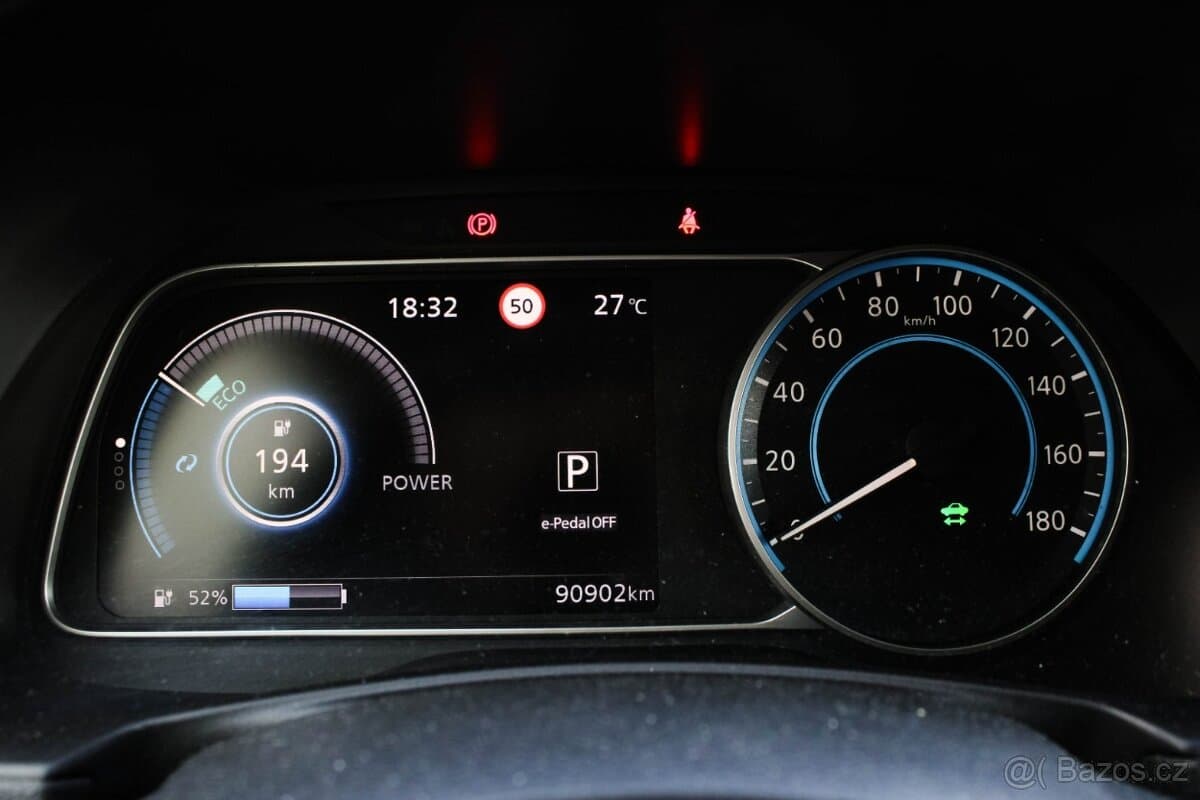 2020 Nissan LEAF - 13