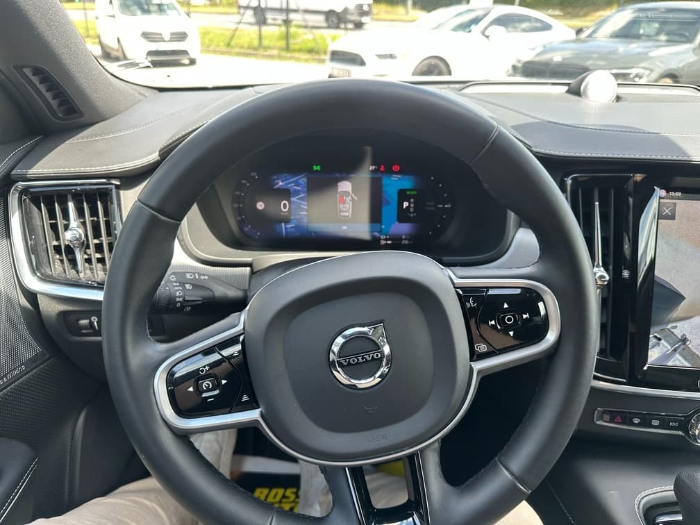 2021 Volvo V90 - 13