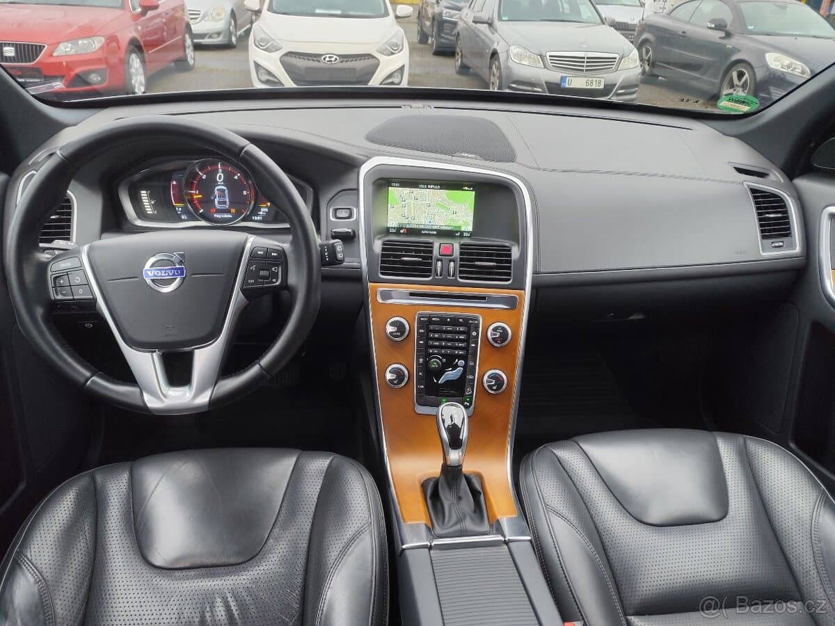 2015 Volvo XC60 - 13