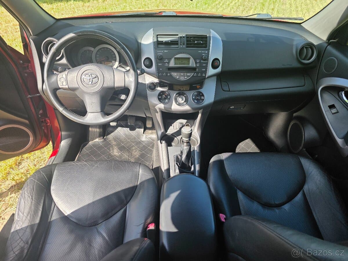 Toyota RAV4 - 13