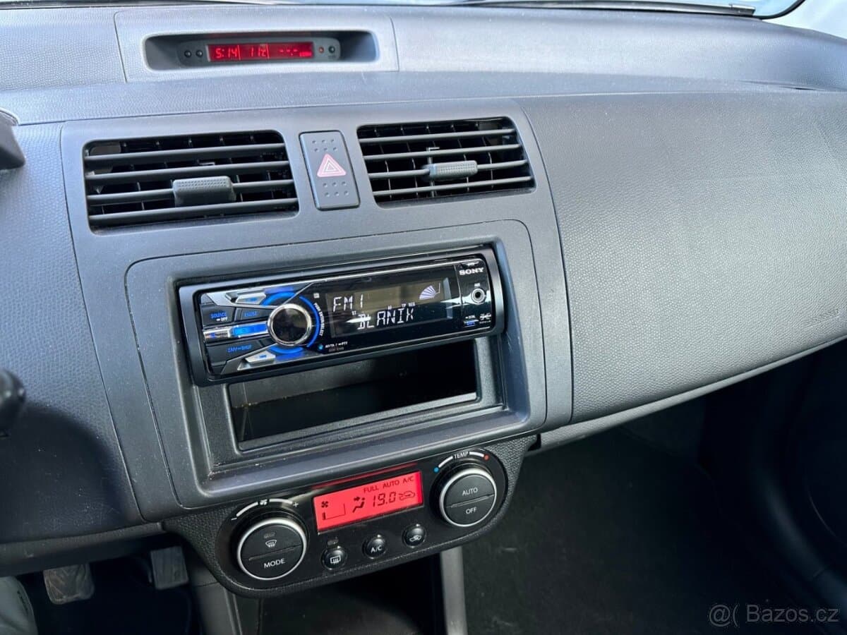 2009 Suzuki SWIFT - 13