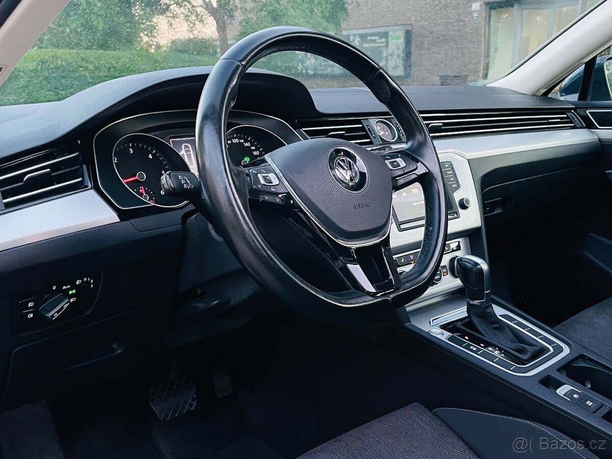 2016 Volkswagen PASSAT - 13