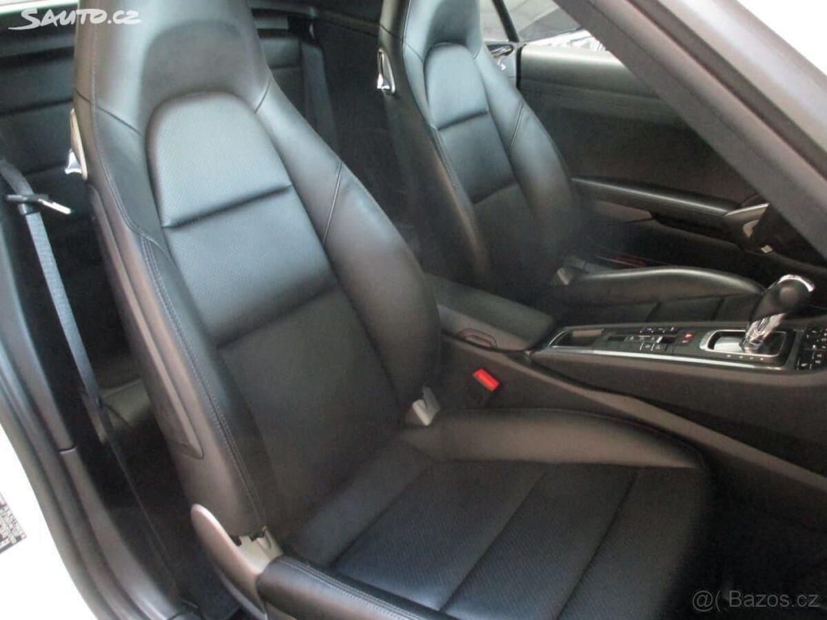 2015 Porsche 911 - 13