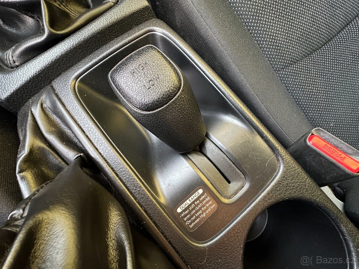 2016 Subaru IMPREZA - 13