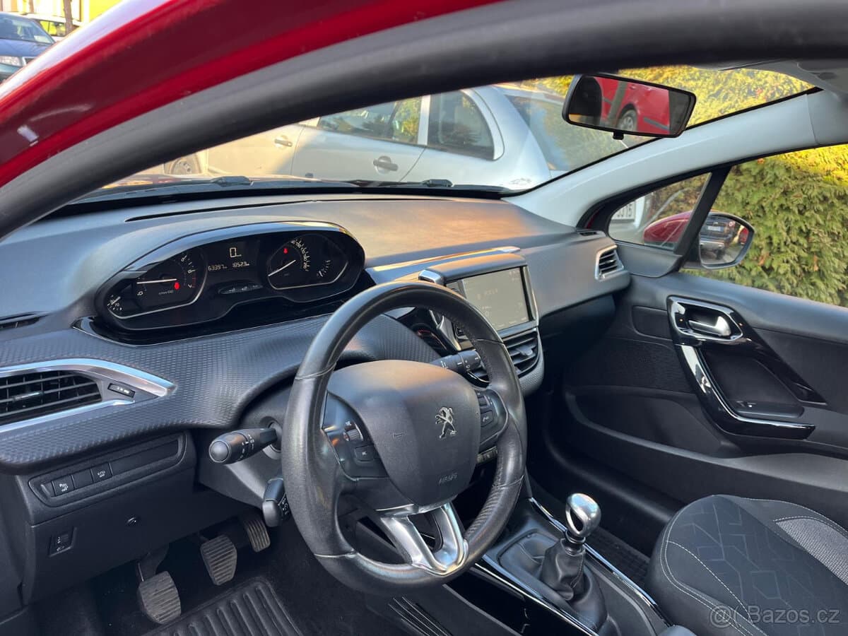 2019 Peugeot 2008 - 13