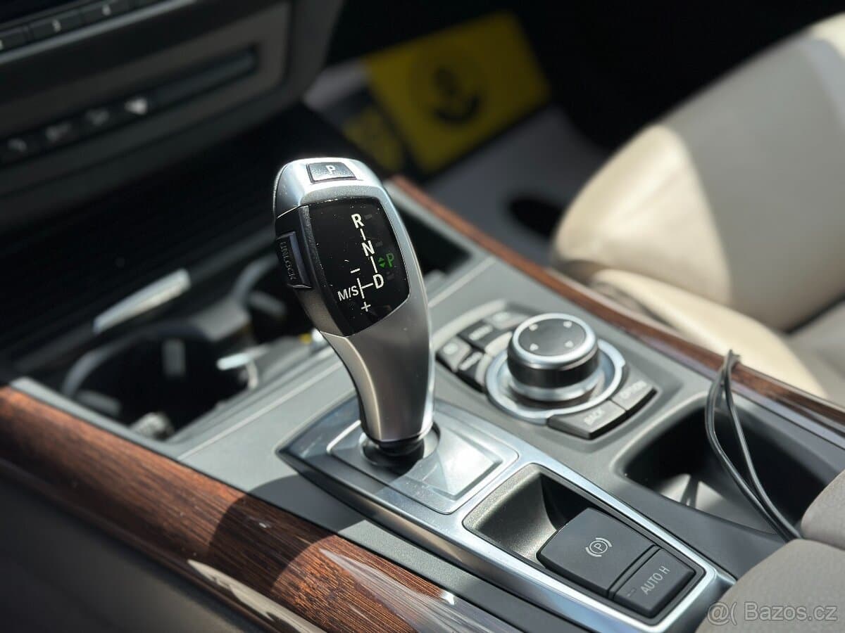 2011 BMW X5 - 13